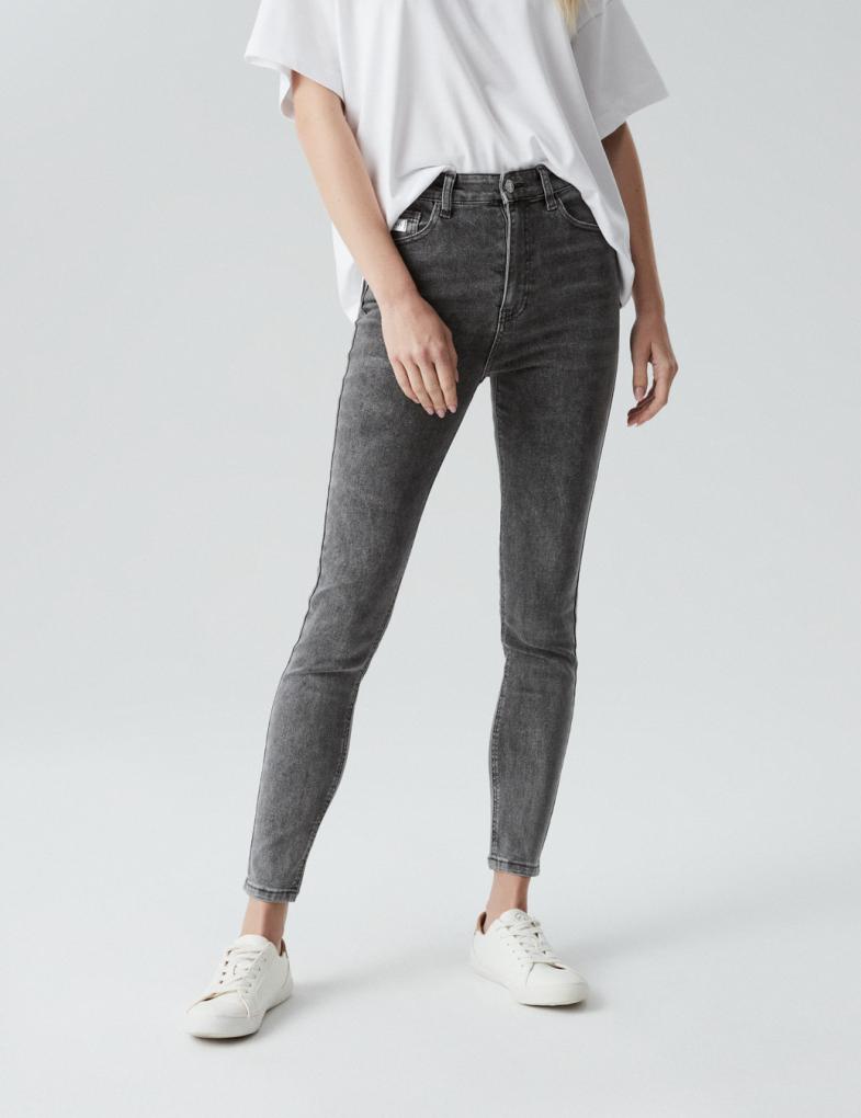 Moda Jeansy Dopasowane jeansy Freesoul Dopasowane jeansy jasnoszary W stylu casual 