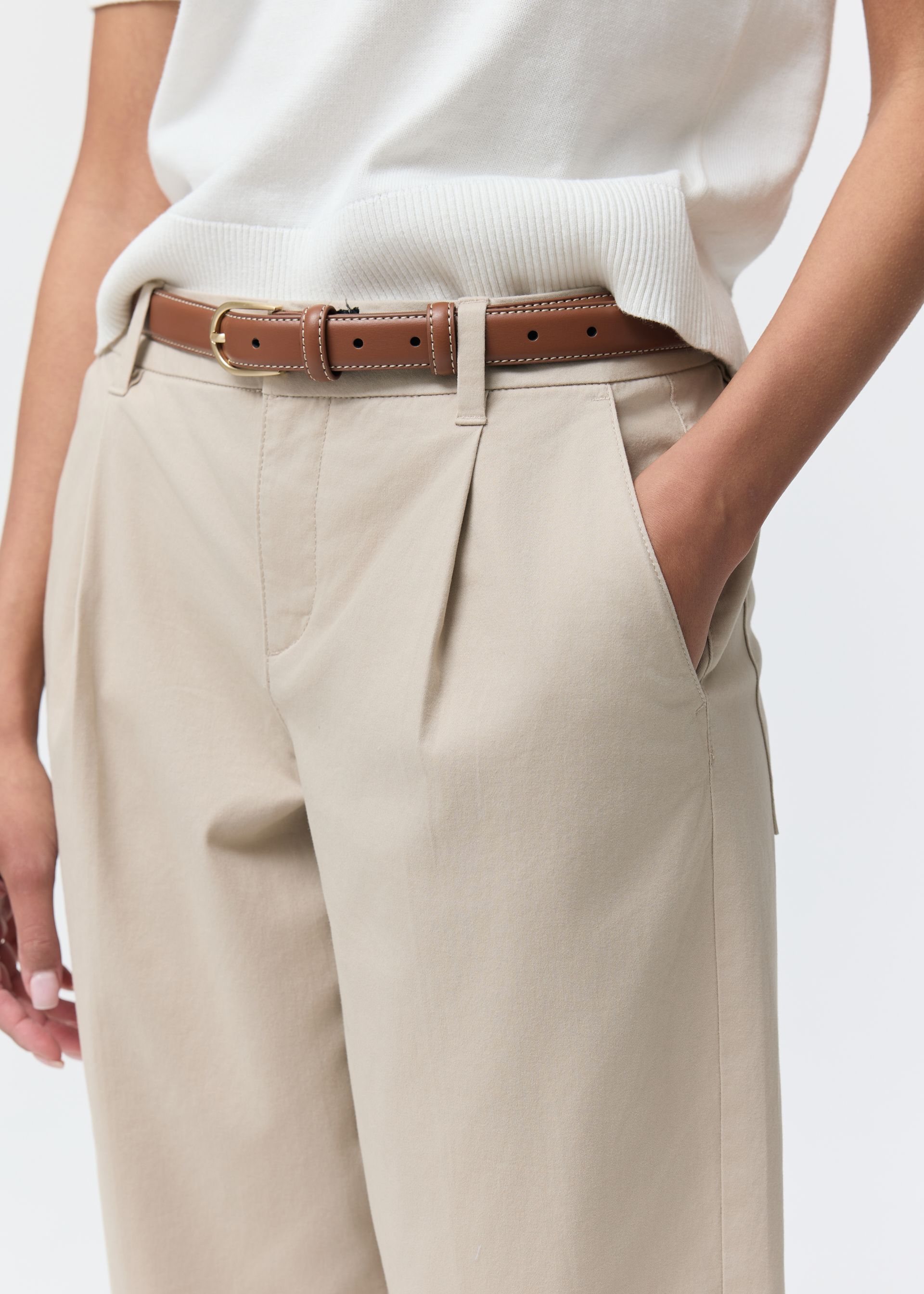 50s Cinch Buckle Chino Pants ベージュ Women's chinos pants with edge - Diverse