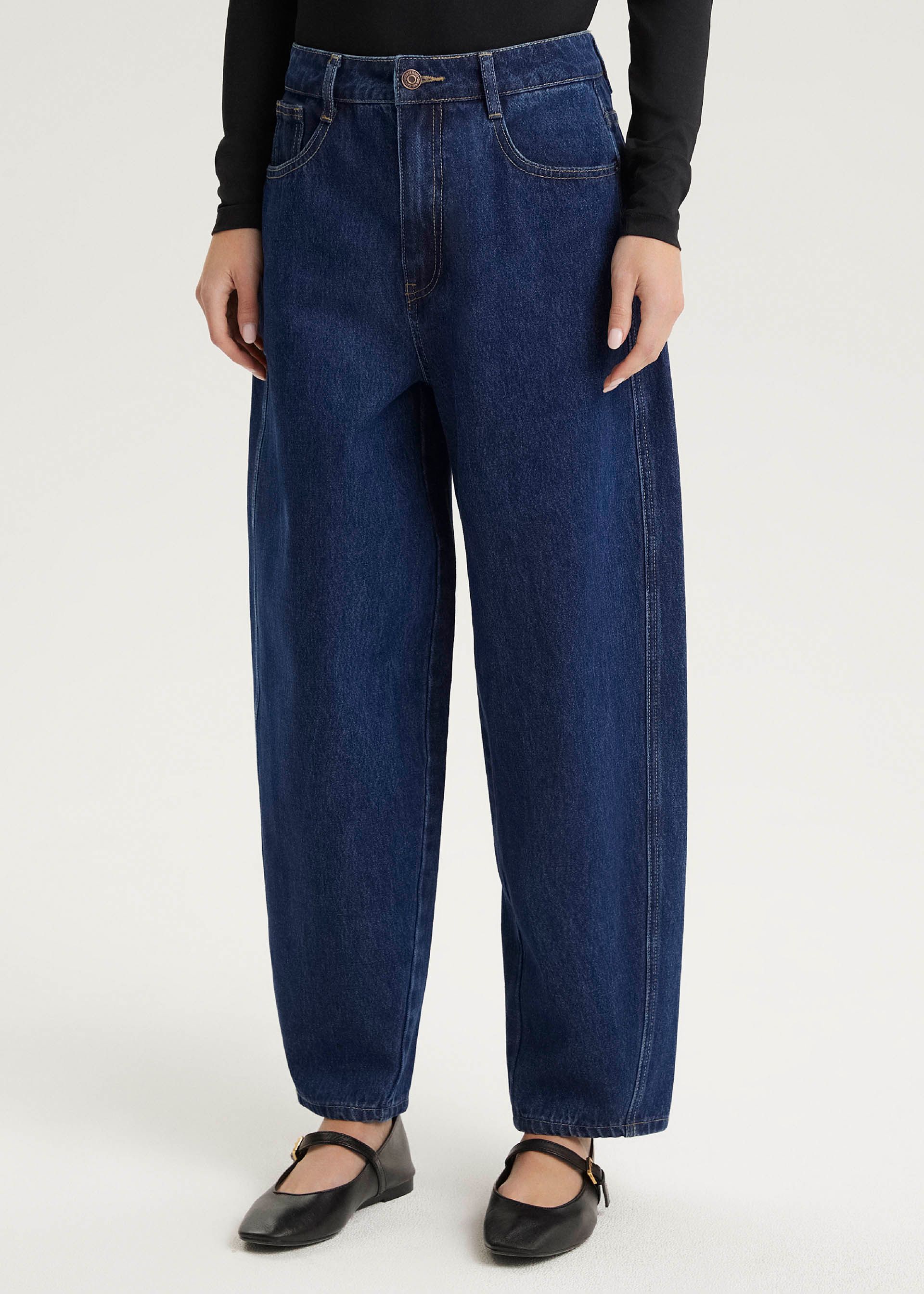 Women's carrot leg jeans - Diverse